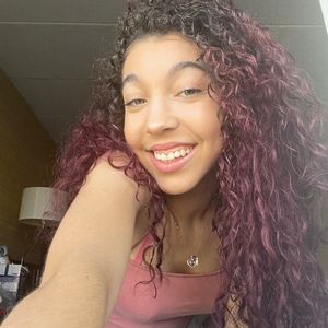 Meet your Posher, Maia